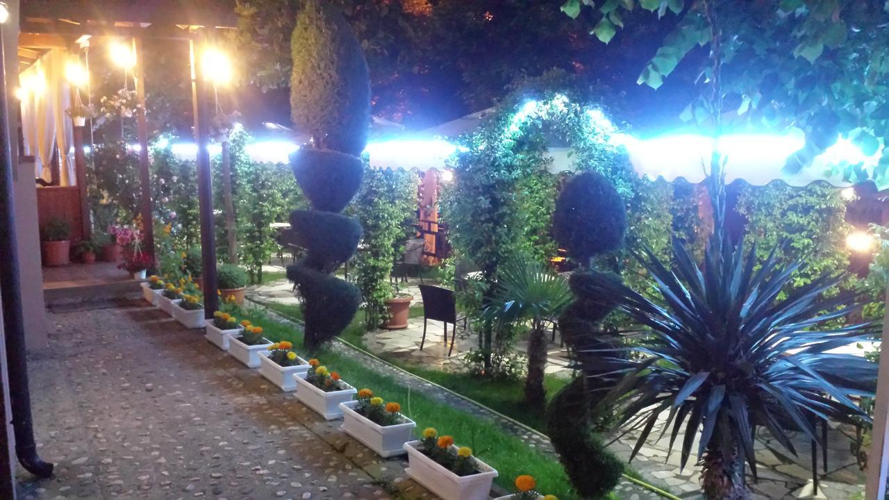 Hotel Vataksi Shkodër Esterno foto