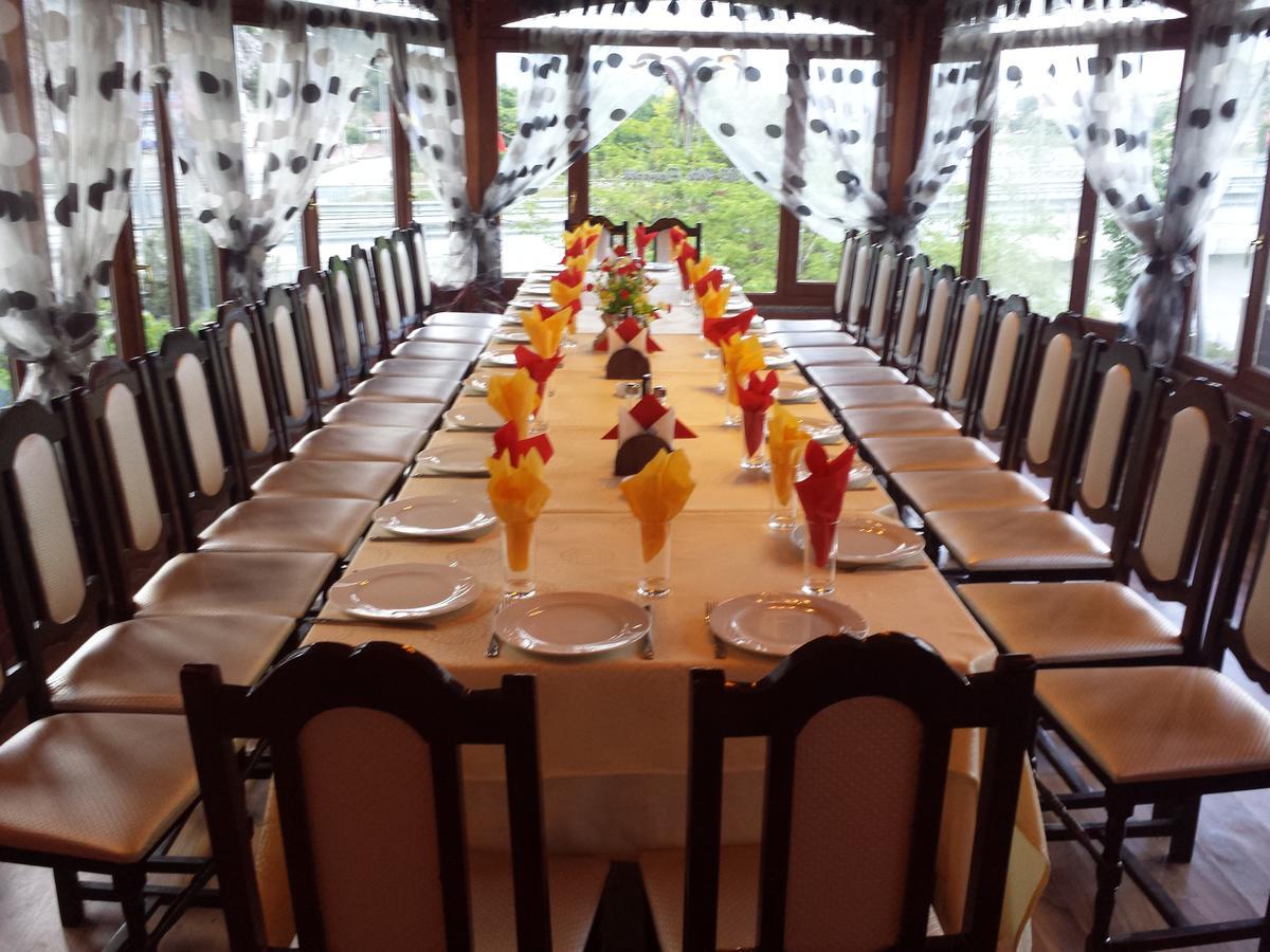 Hotel Vataksi Shkodër Esterno foto
