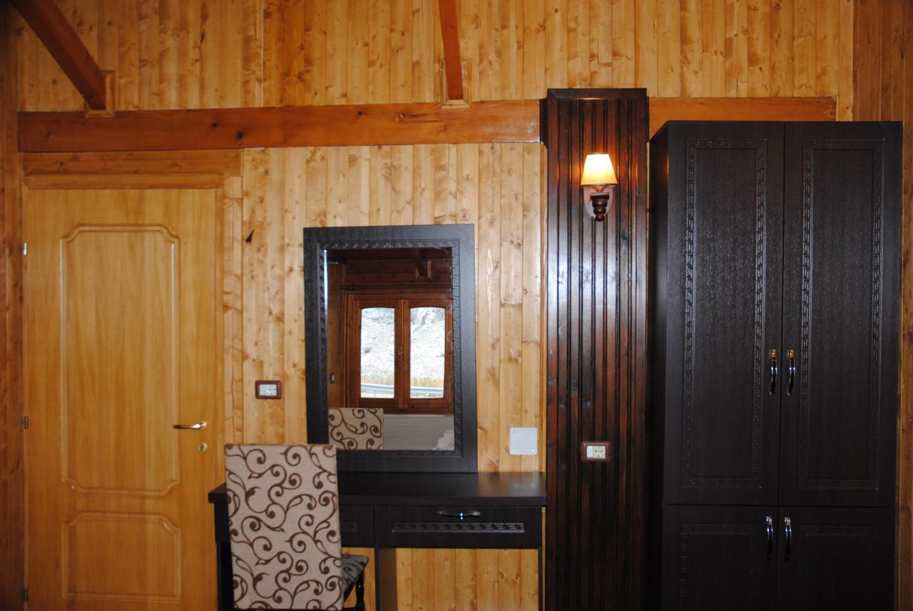 Hotel Vataksi Shkodër Esterno foto